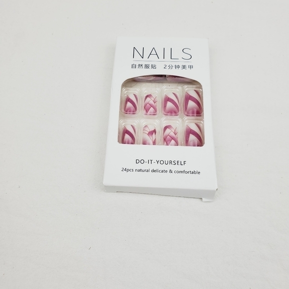 24 reusable square press on nails - Picture 4 of 7